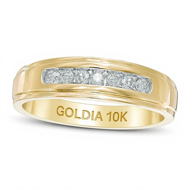 0.25 CT. TW Diamond Comfort Fit Band in 10K Gold