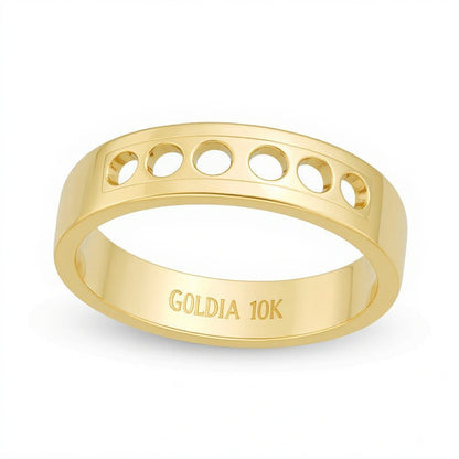 0.25 CT. TW Diamond Wedding Band in 10K Gold