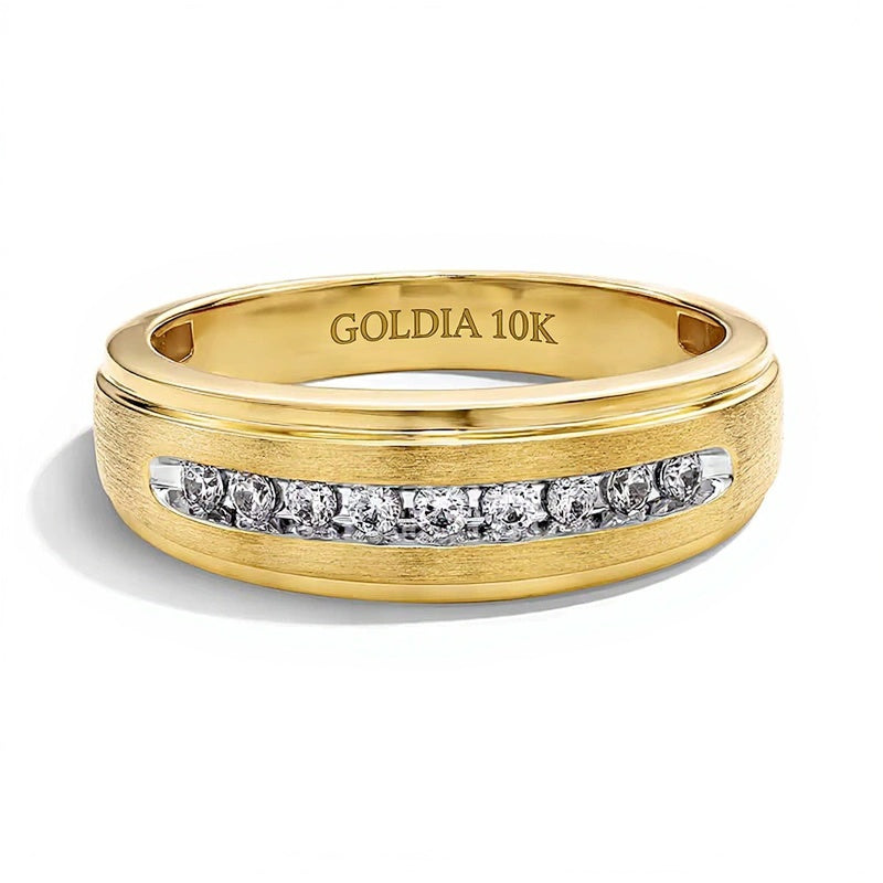 0.25 CT. TW Diamond Nine Stone Stepped Edge Band in 10K Gold