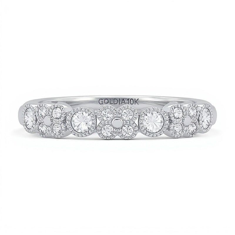 0.25 CT. TW Diamond Clover Station Vintage-Style Ring in 10K White Gold