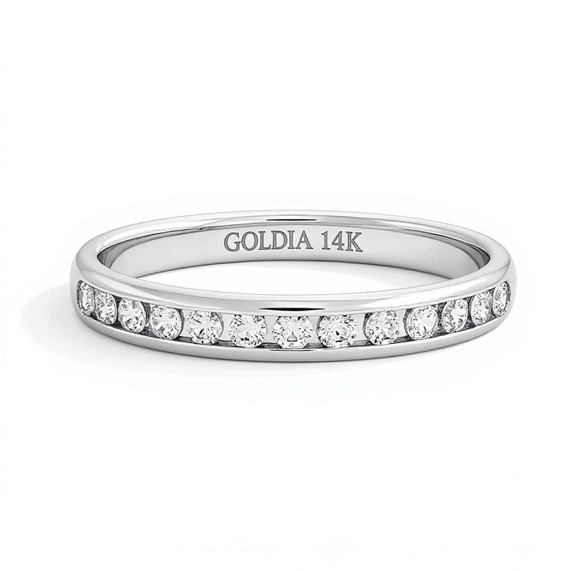 0.25 CT. TW Diamond Band in 14K White Gold