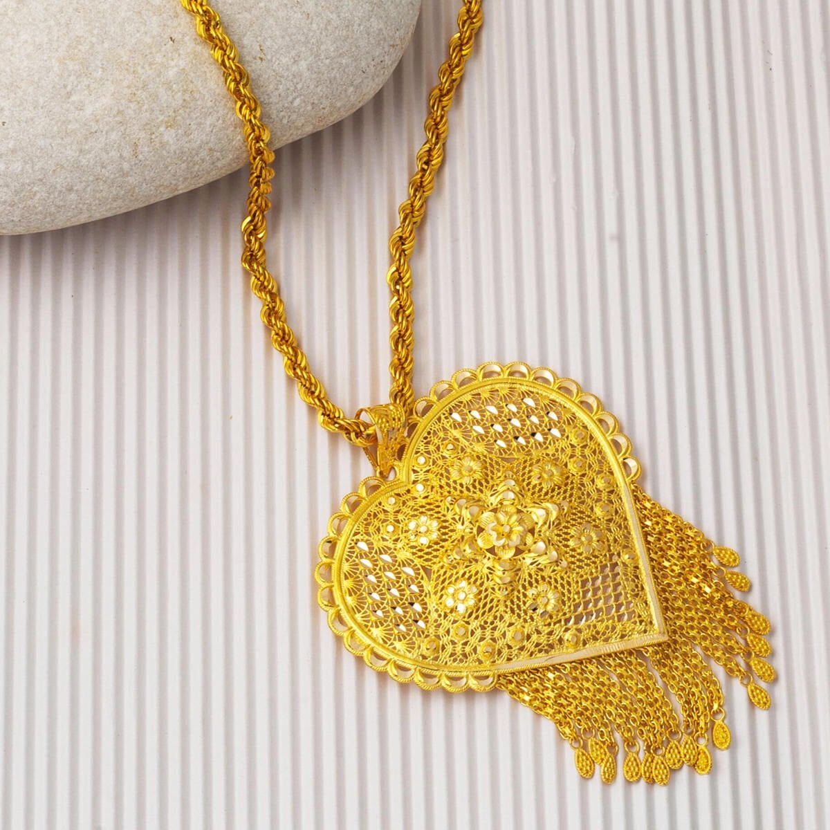 14K Yellow Gold Sun Indian Style Necklace