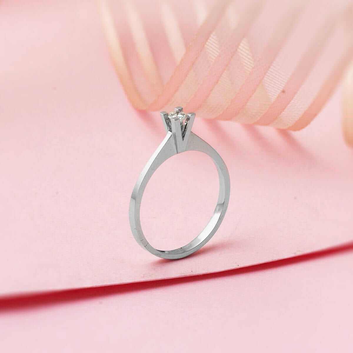 14K White Gold 0.10 Ct Diamond Single Stone Ring