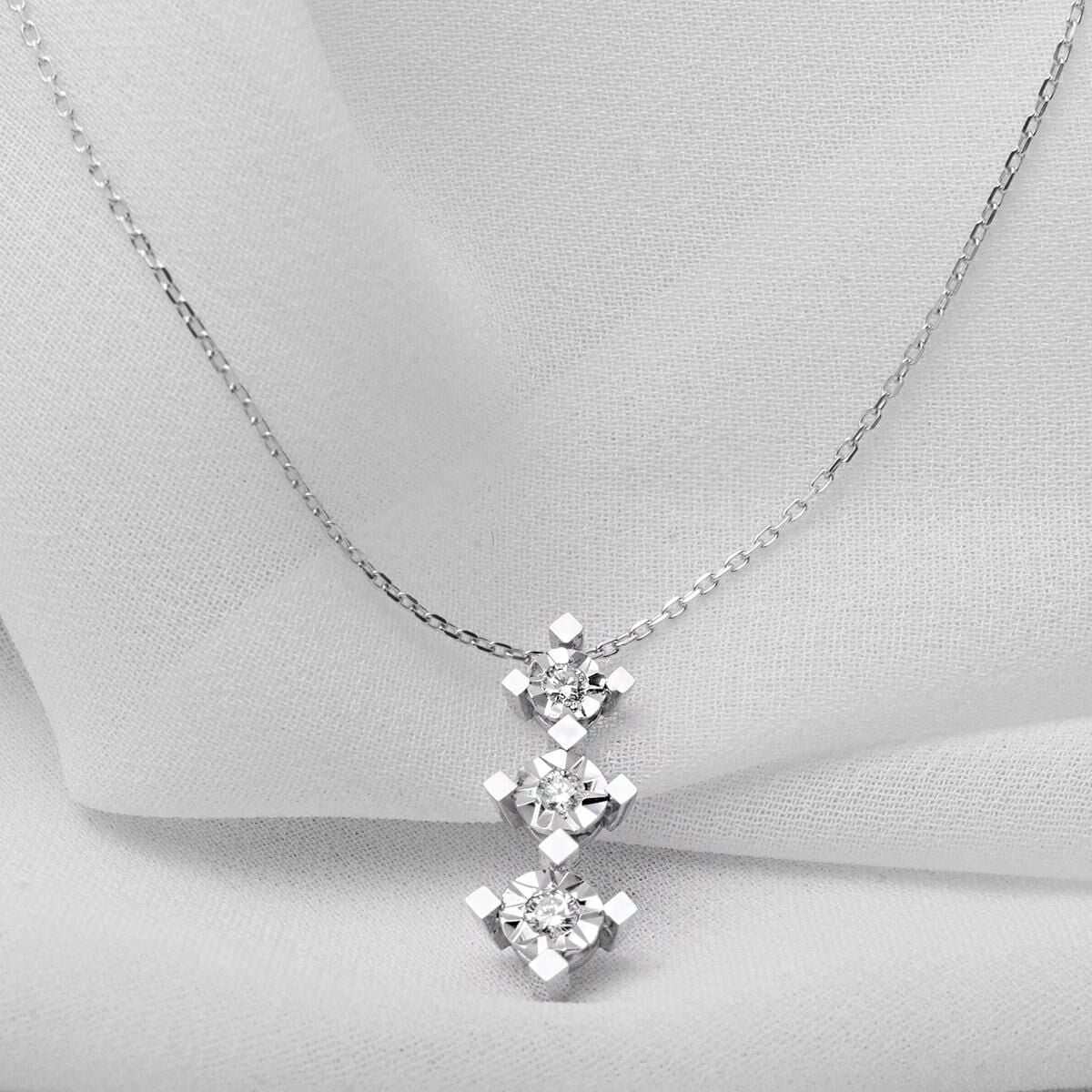 14K White Gold 0.11 Ct Tria Diamond Necklace