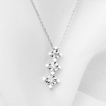 14K White Gold 0.11 Ct Tria Diamond Necklace