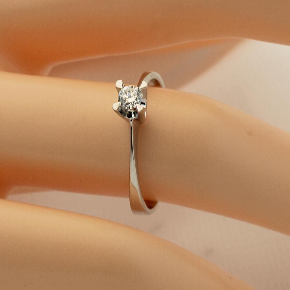 14K White Gold 0.13 Ct Solitaire Diamond Ring