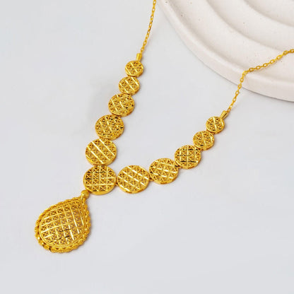 22K Yellow Gold Teardrop Mesh Necklace