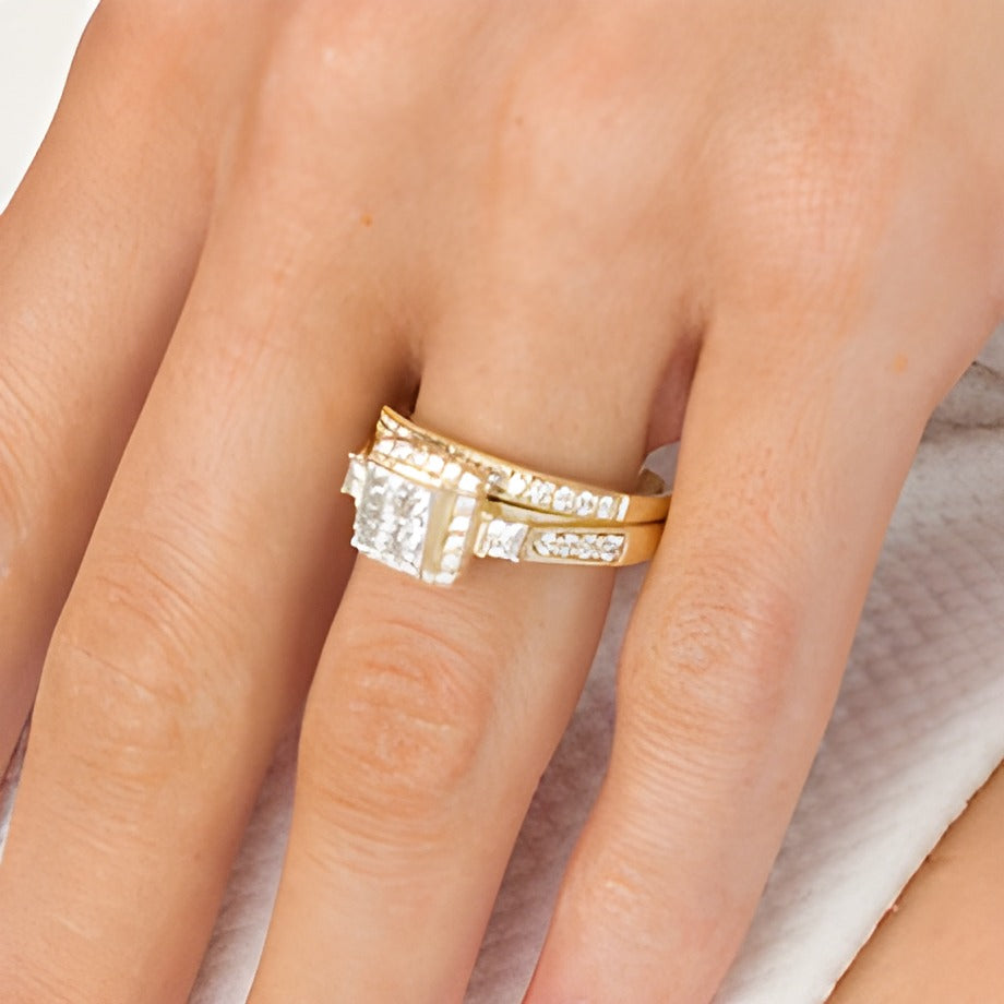 1.0 CT. TW Princess-Cut Quad Diamond Cushion-Shaped Frame Vintage-Style Bridal Set in 10K Gold