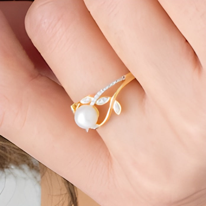 6.0mm Freshwater Cultured Pearl and 0.05 CT. TW Diamond Vines Ring in 10K Gold