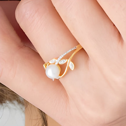 6.0mm Freshwater Cultured Pearl and 0.05 CT. TW Diamond Vines Ring in 10K Gold