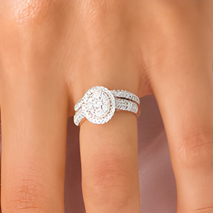 1.0 CT. TW Multi-Diamond Oval Frame Vintage-Style Bridal Set in 10K Rose Gold