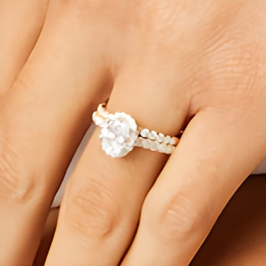 1.75 CT. TW Oval Lab-Grown Diamond Frame Bridal Set in 14K Gold (I/SI2)