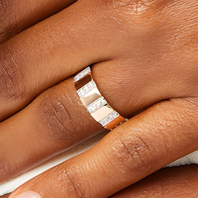 0.25 CT. TW Diamond Trio Linear Row Band in 10K Rose Gold