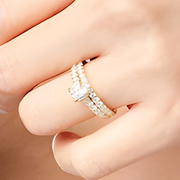 1.0 CT. TW Princess-Cut Diamond Hidden Frame Bridal Set in 14K Gold (I/I2)