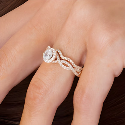 1.0 CT. TW Oval Diamond Frame Split Shank Bridal Set in 14K Rose Gold (I/I2)