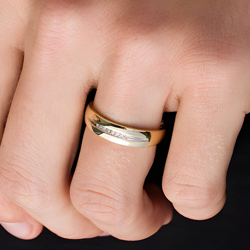 0.05 CT. TW Diamond Wedding Band in 10K Gold
