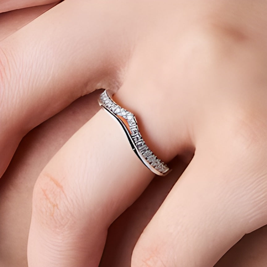 0.17 CT. TW Lab-Grown Diamond Contour Band in 14K White Gold (F/VS2)