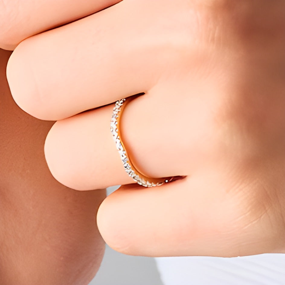 0.25 CT. TW Lab-Grown Diamond Contour Band in 14K Gold (F/SI2)