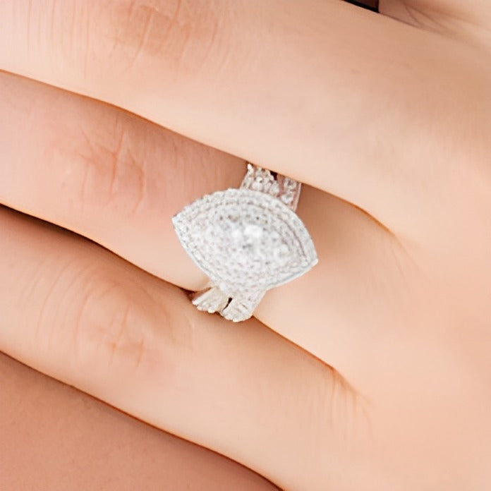 1.0 CT. TW Diamond Double Marquise Frame Tri-Sides Vintage-Style Bridal Set in 10K White Gold