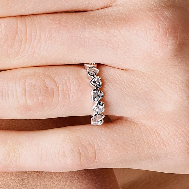 1.0 CT. TW Heart-Shaped Lab-Grown Diamond Seven Stone Alternating Band in 14K White Gold (F/VS2)