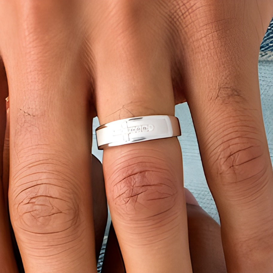 0.13 CT. TW Diamond Sideways Cross Wedding Band in Sterling Silver