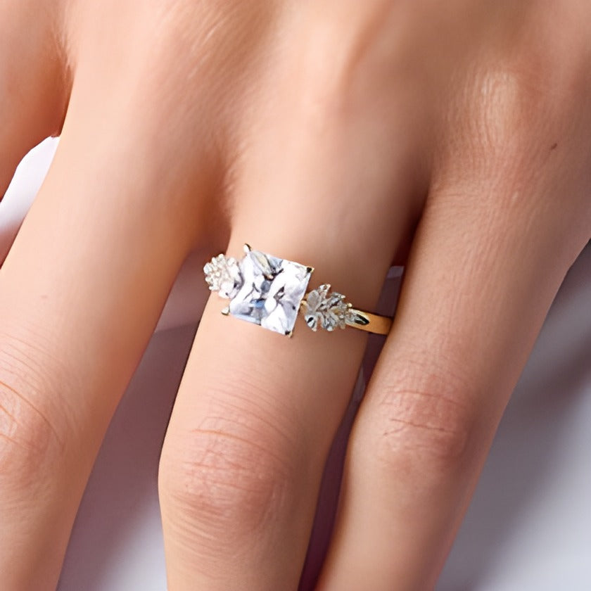 2.33 CT. TW Princess-Cut Lab-Grown Diamond Leaf-Sides Engagement Ring in 14K Gold (F/VS2)