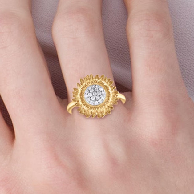 0.2 CT. TW Diamond Sunflower Ring in 10K Gold