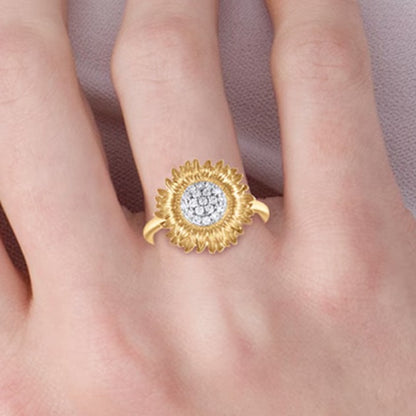 0.2 CT. TW Diamond Sunflower Ring in 10K Gold
