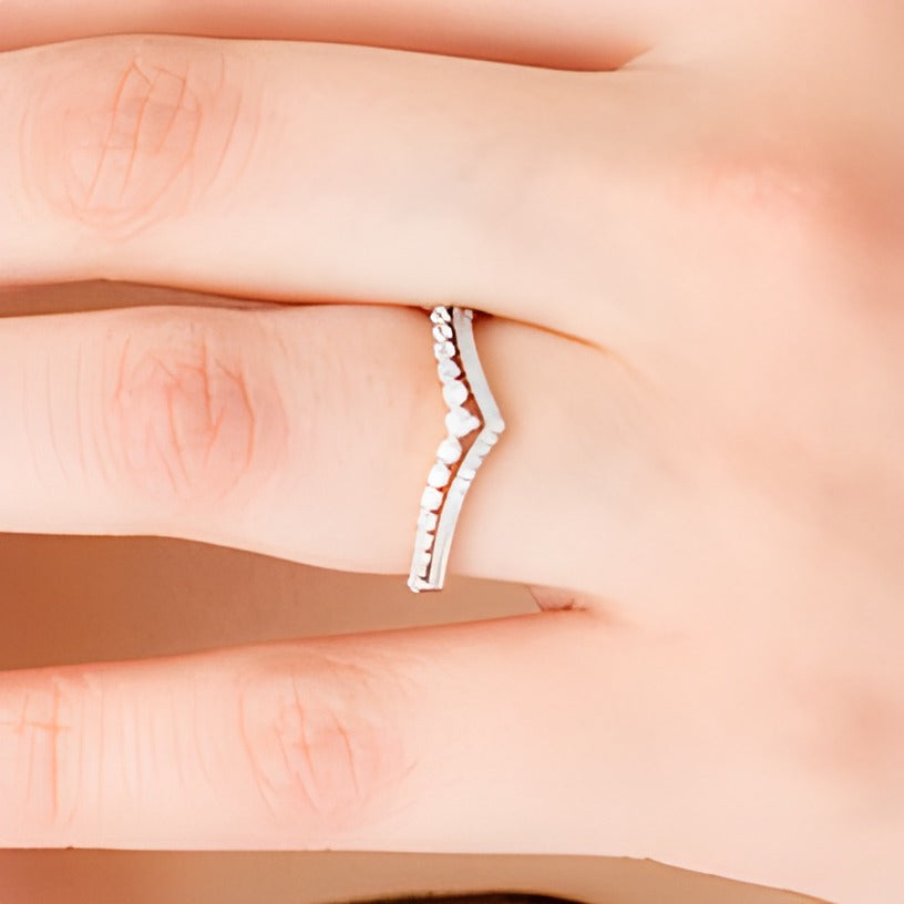 0.25 CT. TW Diamond Double Chevron Anniversary Band in 10K Rose Gold