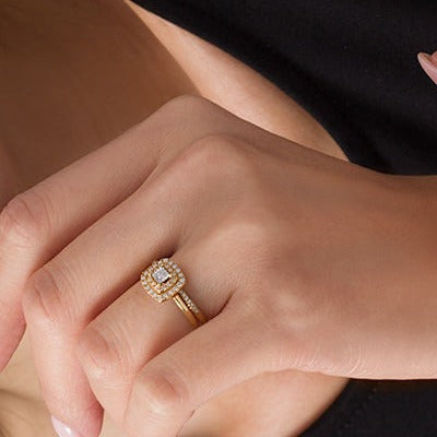 0.25 CT. TW Diamond Double Cushion Frame Bridal Set in 10K Gold