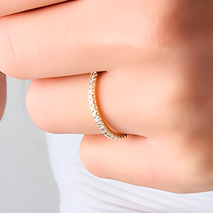 0.25 CT. TW Lab-Grown Diamond Band in 14K Gold (F/SI2)