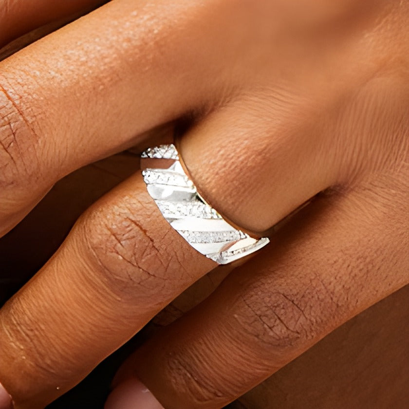 0.33 CT. TW Diamond Slant Row Band in 10K White Gold