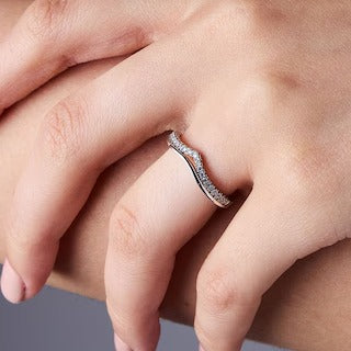 0.17 CT. TW Lab-Grown Diamond Contour Band in 14K White Gold (F/VS2)
