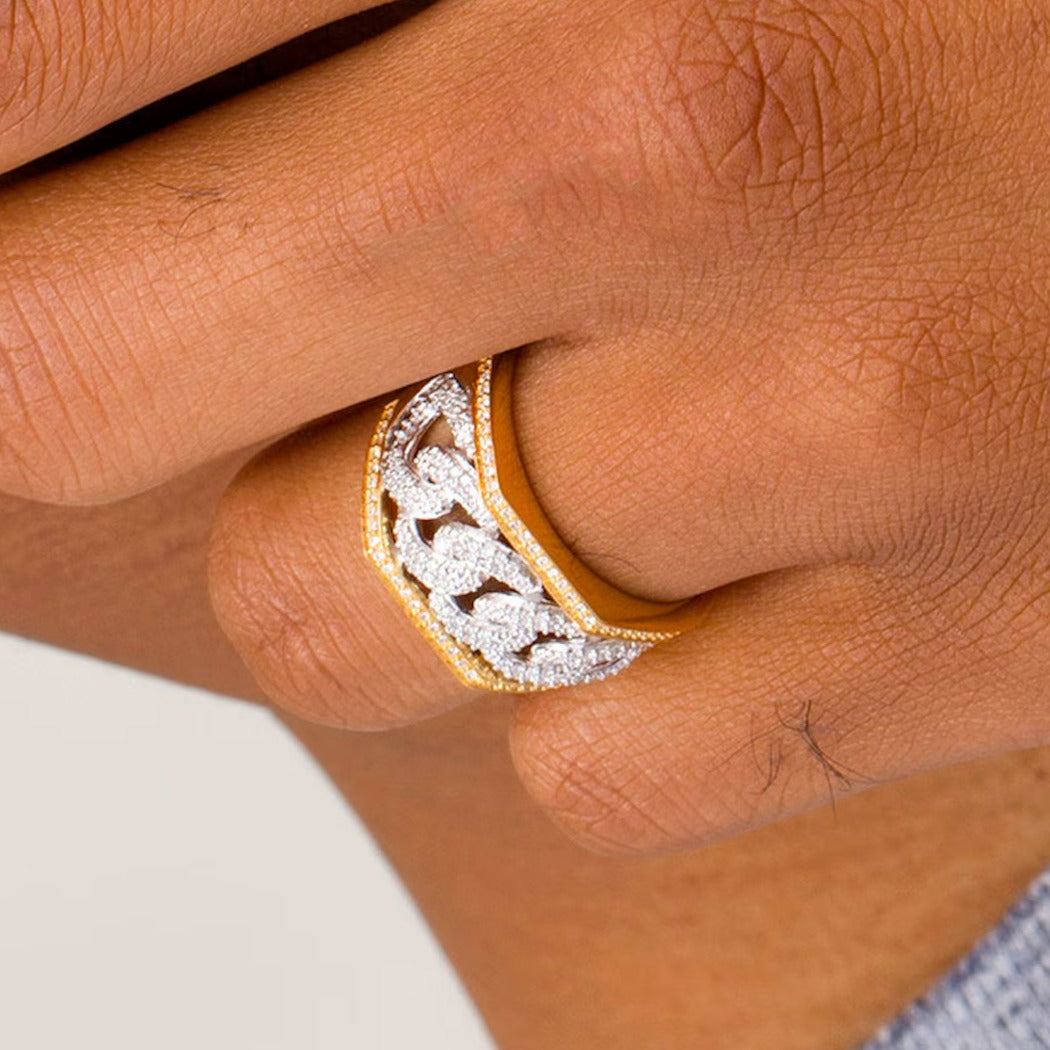 0.5 CT. TW Diamond Chain Link Ring in 10K Two-Tone Gold