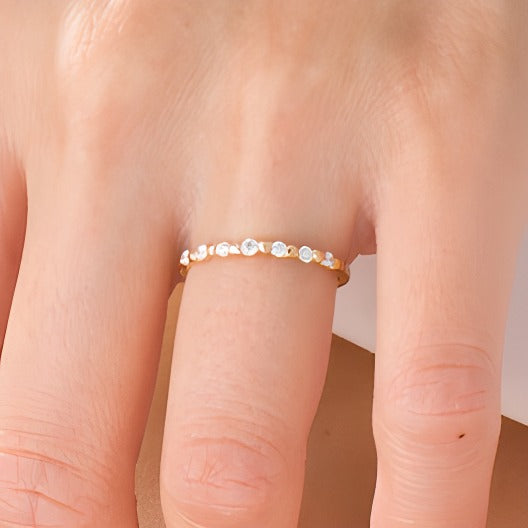 0.13 CT. TW Baguette Diamond Art Deco Vintage-Style Stackable Band in 10K Gold