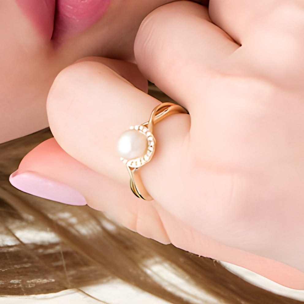 6.0mm Freshwater Cultured Pearl and 0.1 CT. TW Diamond Frame Twist Shank Ring in 10K Gold