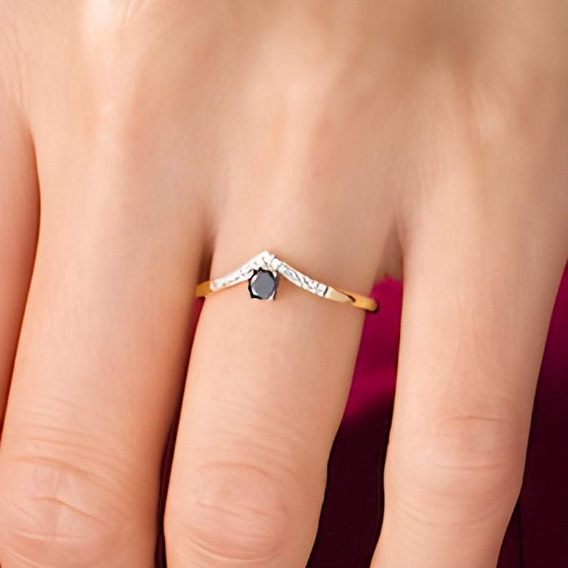 0.2 CT. TW Enhanced Black and White Diamond Chevron Promise Ring in 10K Gold