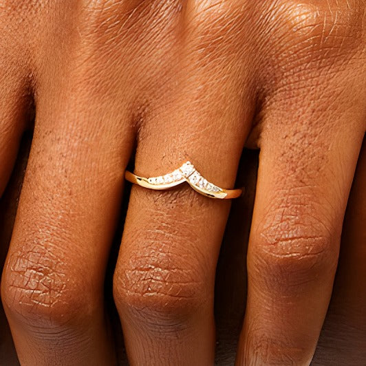 0.13 CT. TW Diamond Graduated Chevron Anniversary Band in 10K Gold