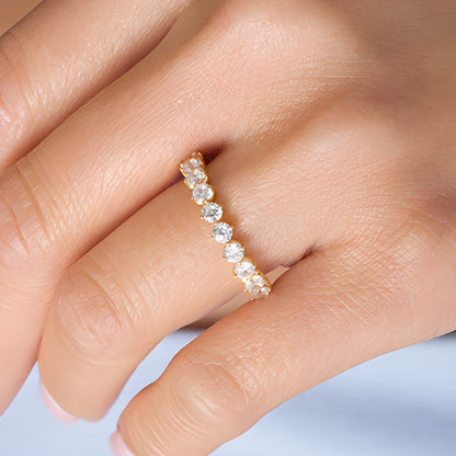 1.0 CT. TW Diamond Wedding Band in 10K Gold