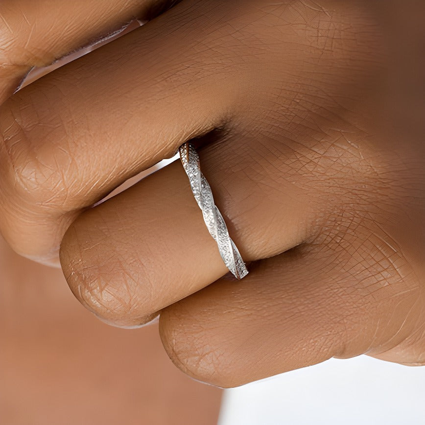 0.2 CT. TW Diamond Twist Wedding Band in 10K White Gold