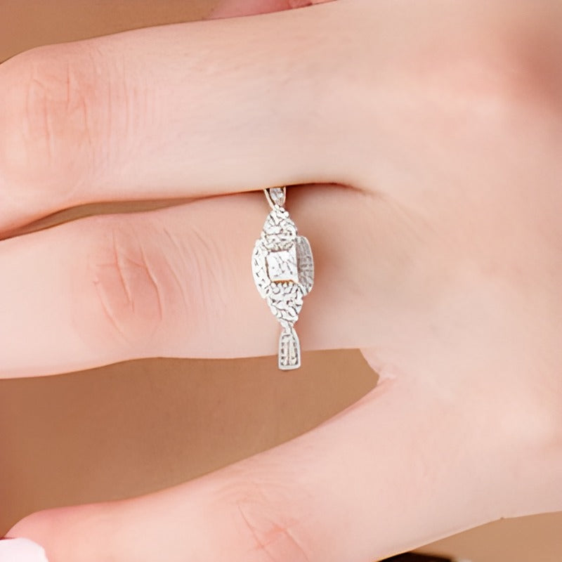 0.33 CT. TW Princess-Cut Diamond Frame Tri-Sides Vintage-Style Engagement Ring in 10K White Gold