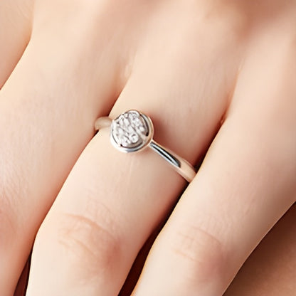 0.17 CT. TW Multi-Diamond Frame Ring in 10K White Gold