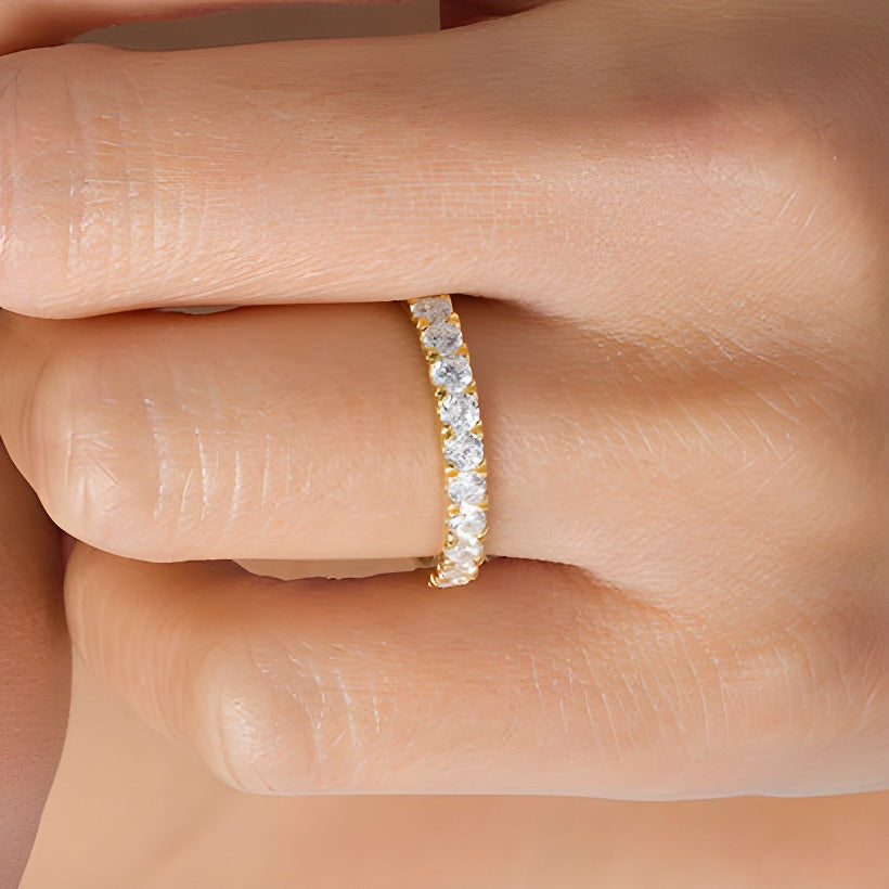 0.88 CT. TW Diamond Wedding Band in 10K Gold