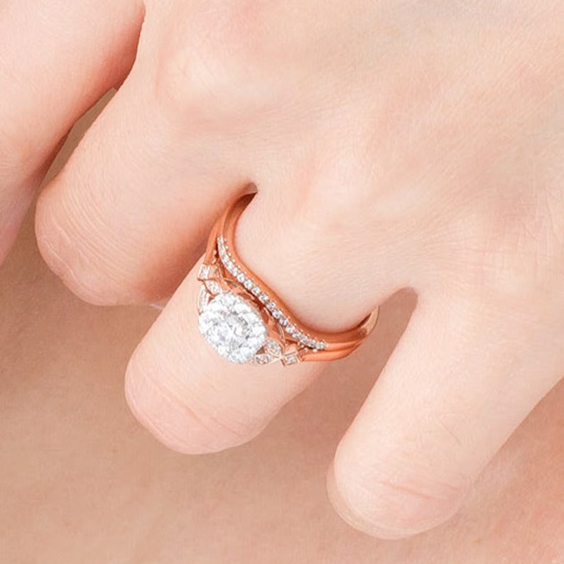 0.5 CT. TW Diamond Cushion Frame Leaf-Sides Bridal Set in 10K Rose Gold