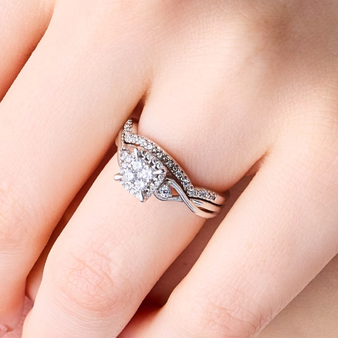 0.33 CT. TW Multi-Diamond Twist Shank Bridal Set in 10K White Gold
