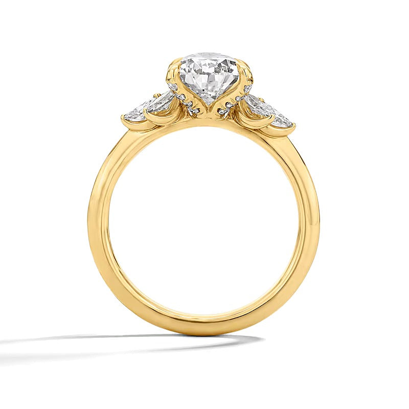 2.5 CT. TW Pear-Shaped Lab-Grown Diamond Ring in 14K Gold (F/VS2)