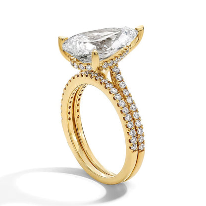 5.63 CT. TW Pear-Shaped Lab-Grown Diamond Bridal Set in 14K Gold (F/VS2)