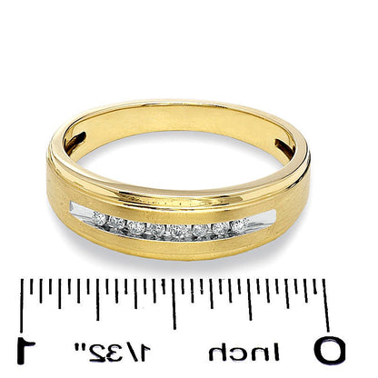 0.1 CT. TW Diamond Wedding Band in 10K Gold