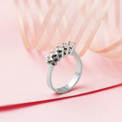 14K White Gold 0.30 Ct Five Stone Diamond Ring (3.21 g)
