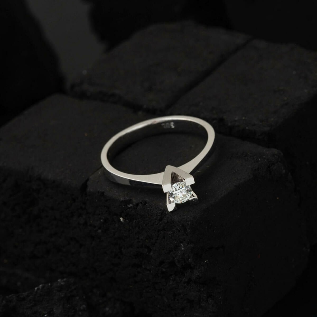 14K White Gold 0.30 Ct Single Stone Diamond Ring